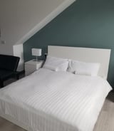 Housekeeper in Islington - Moses W.