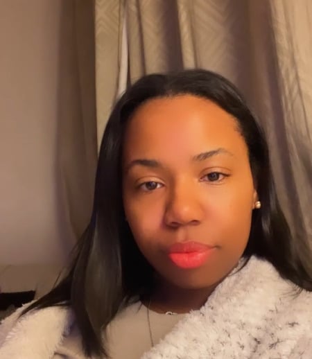 Housekeeper in London - Monica M.